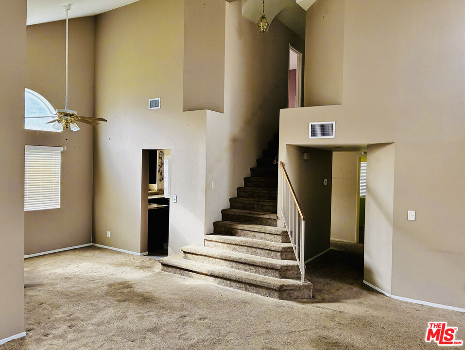 828 Jason Court Lancaster, CA 93534 - Photo 3 of 20