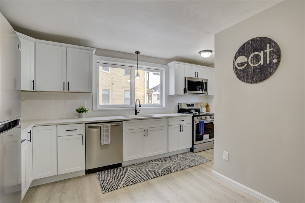 172 Belmont Avenue Springfield, MA 01108 - Photo 2 of 41