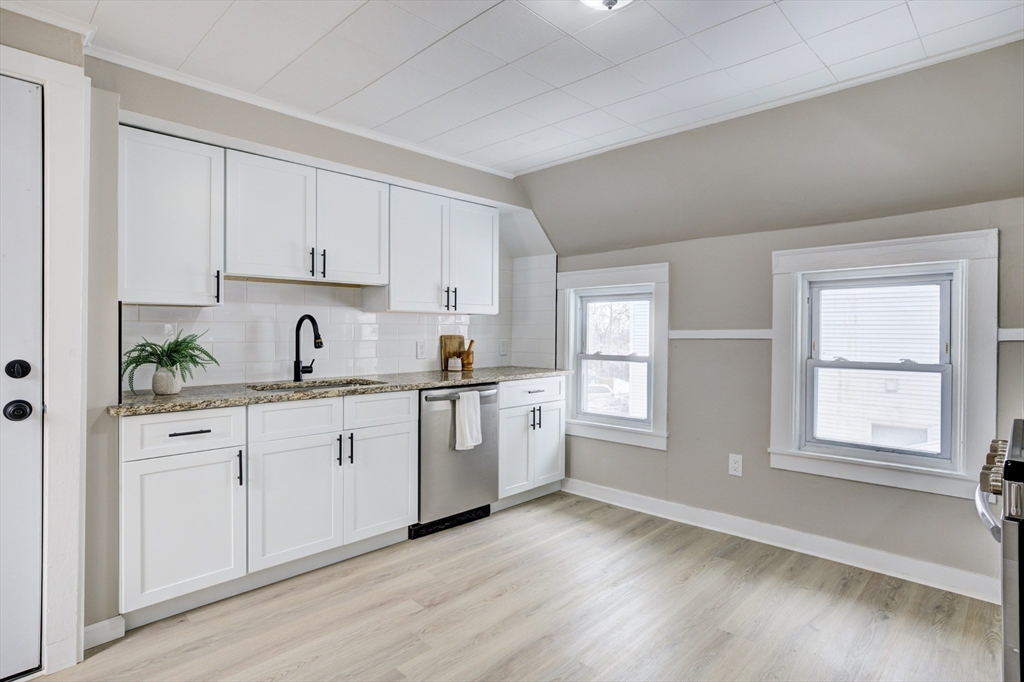 172 Belmont Avenue Springfield, MA 01108 - Photo 22 of 41