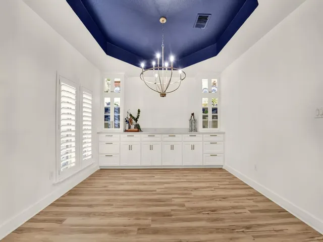 $849,900 | 525 Sugartree Drive, Lipan, TX 76462