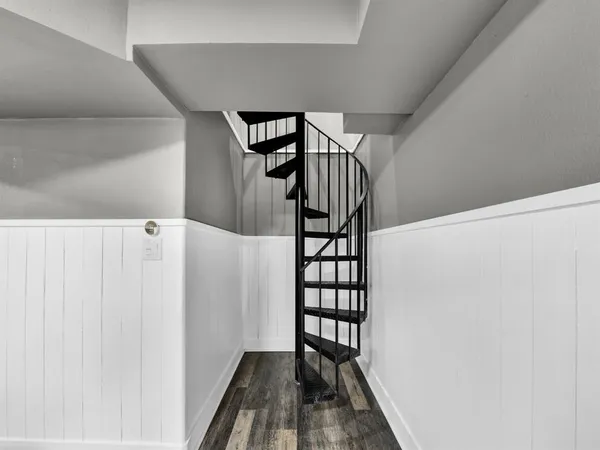 a view of entryway