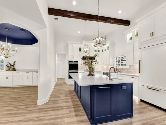 $849,900 | 525 Sugartree Drive, Lipan, TX 76462