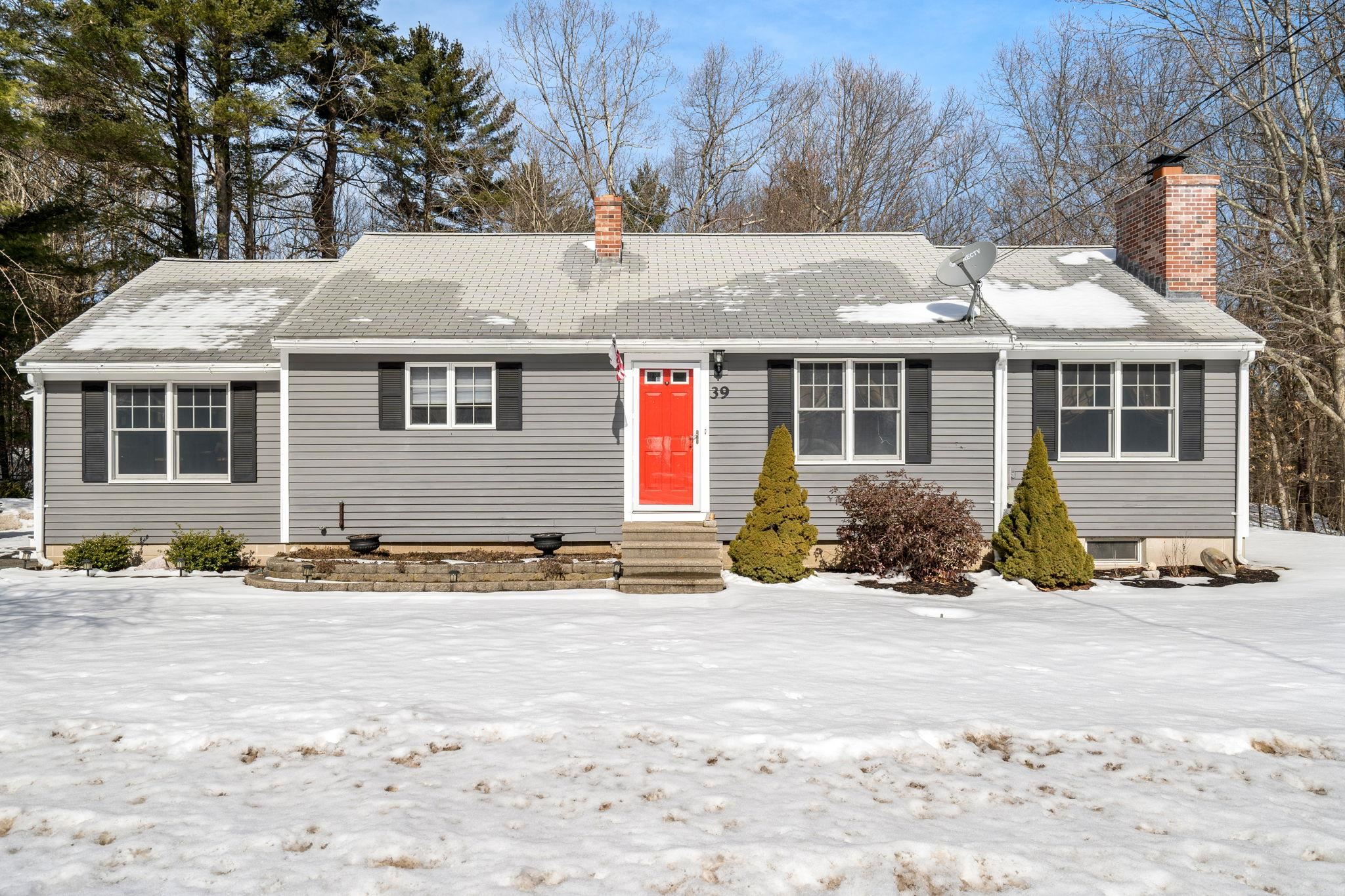 39 Danville Road Kingston, NH 03848 - Photo 1 of 20 Gallery Image 1