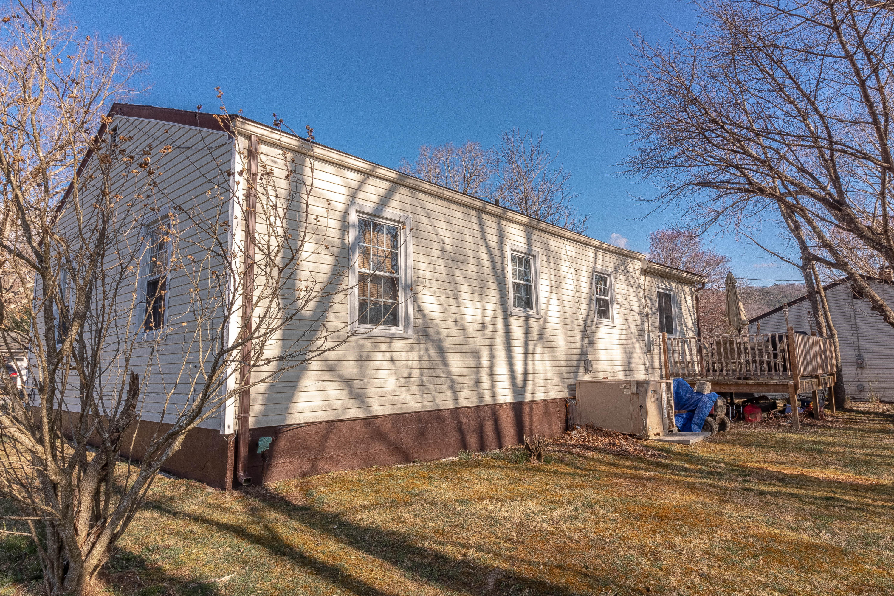 3983 Ridge Drive Salem, VA 24153 - Photo 6 of 26 3983 Ridge DR. Salem, VA 24153
