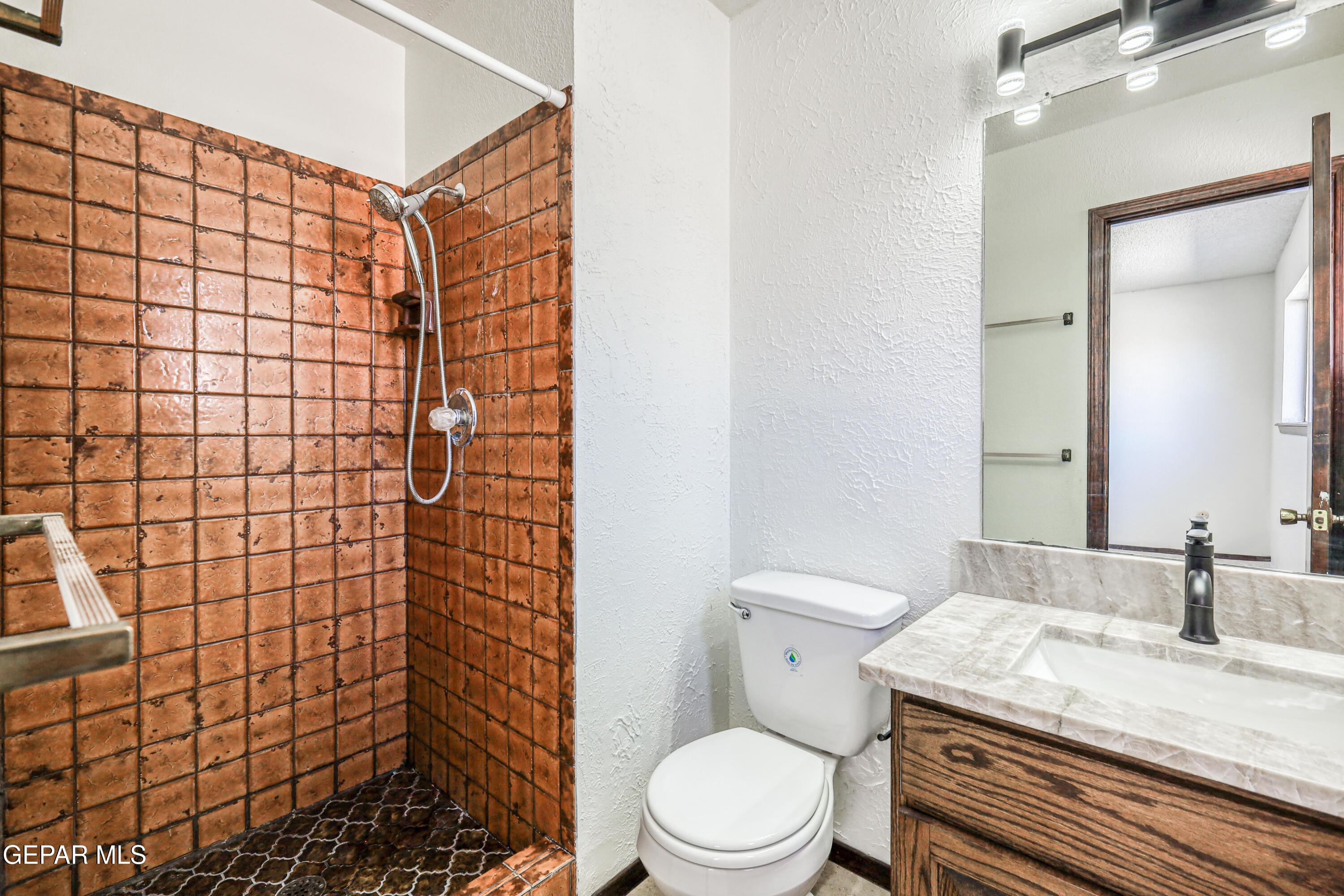 321 Gus Rallis Drive El Paso, TX 79932 - Photo 27 of 38 IMG_8366_HDR