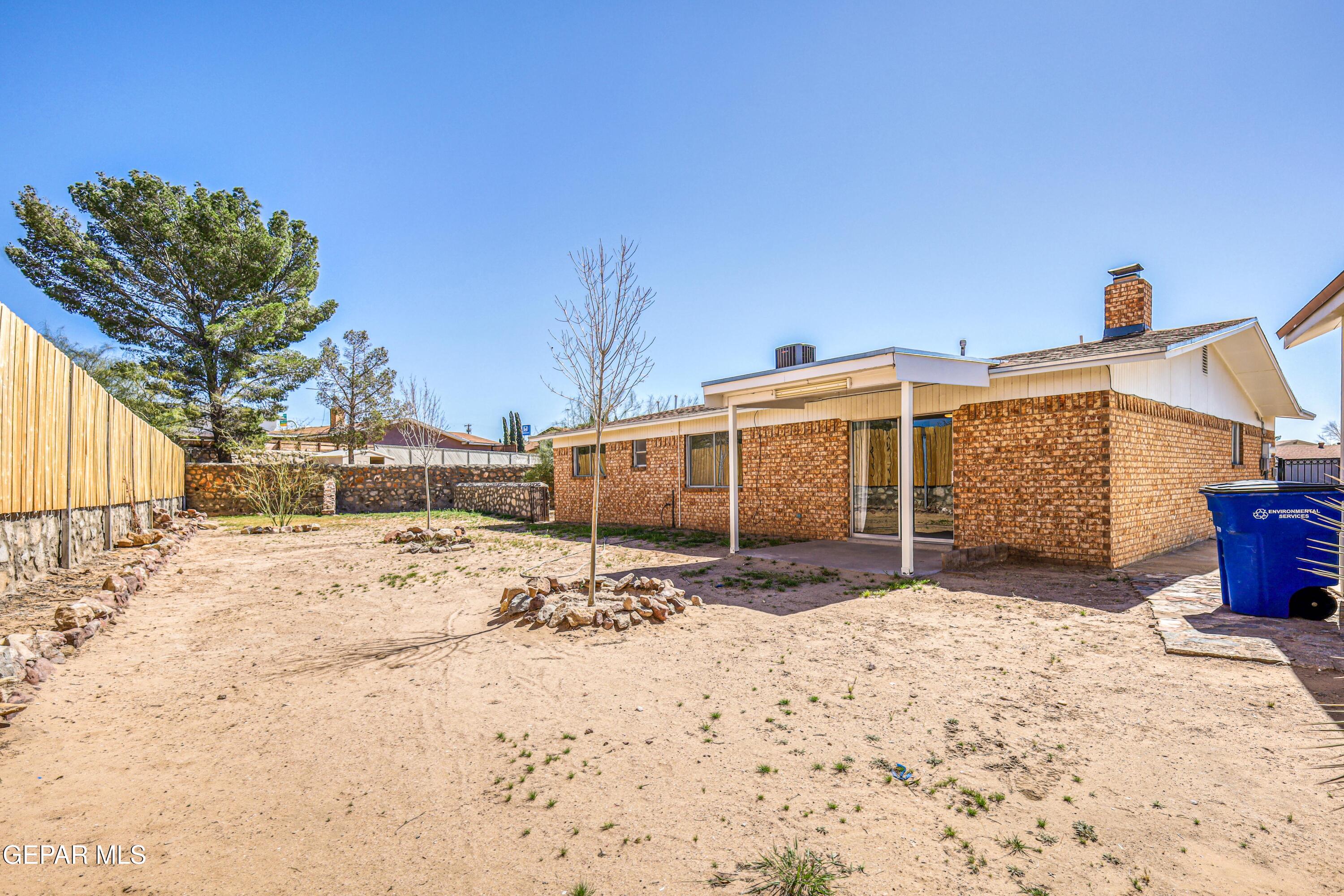 321 Gus Rallis Drive El Paso, TX 79932 - Photo 30 of 38 IMG_8481_HDR