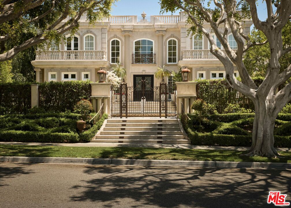 628 North Rodeo Drive Beverly Hills, CA 90210 - Photo 2 of 32