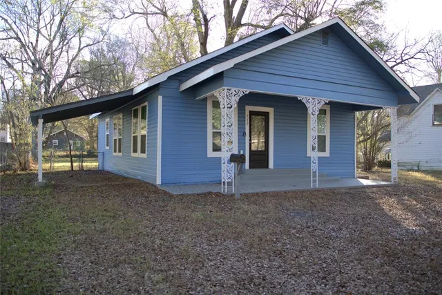 $154,900 | 217 19th Street Southeast, Paris, TX 75460