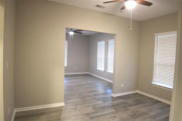 $154,900 | 217 19th Street Southeast, Paris, TX 75460