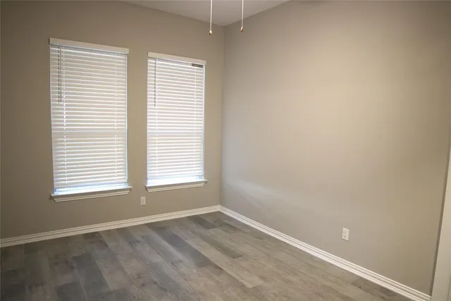 $154,900 | 217 19th Street Southeast, Paris, TX 75460