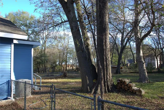 $154,900 | 217 19th Street Southeast, Paris, TX 75460