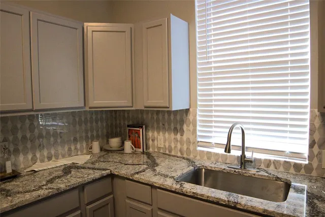 $154,900 | 217 19th Street Southeast, Paris, TX 75460