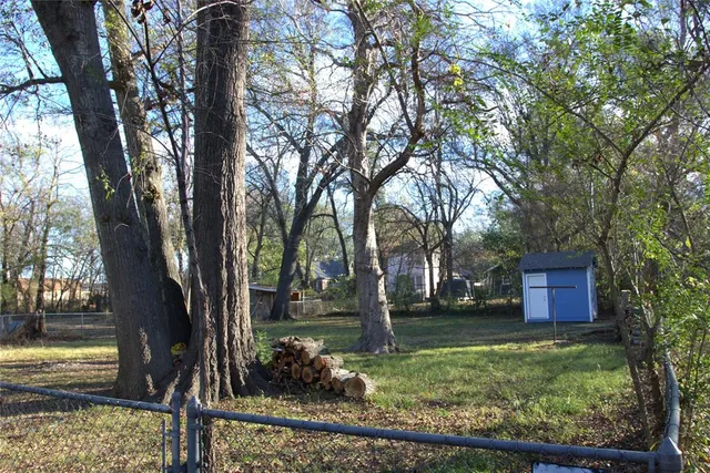 $154,900 | 217 19th Street Southeast, Paris, TX 75460