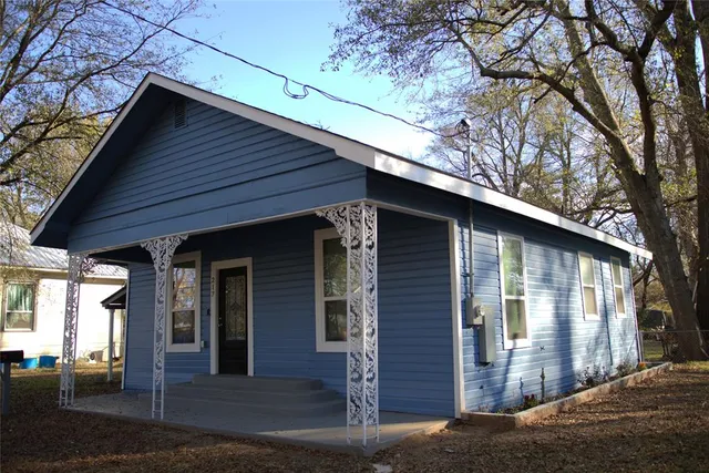 $154,900 | 217 19th Street Southeast, Paris, TX 75460