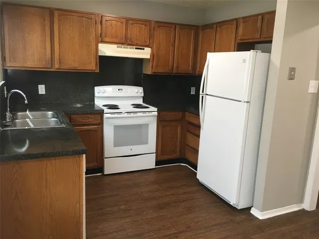 $1,400 | 1409 Courtney Place, Unit C, Cleburne, TX 76033