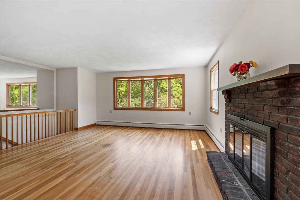 15 Greenbrook Road Hamilton, MA 01982 - Photo 4 of 42 Gallery Image 4