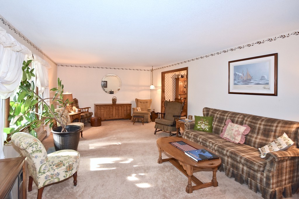 101 Burgess Avenue Rochester, MA 02770 - Photo 4 of 19 Gallery Image 4