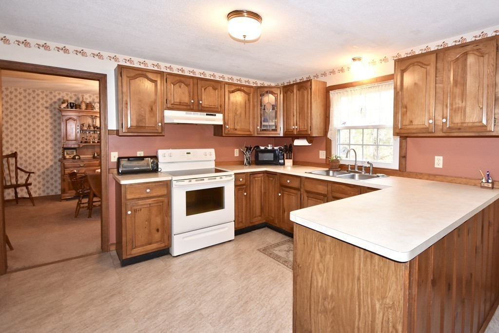 101 Burgess Avenue Rochester, MA 02770 - Photo 8 of 19 Gallery Image 8