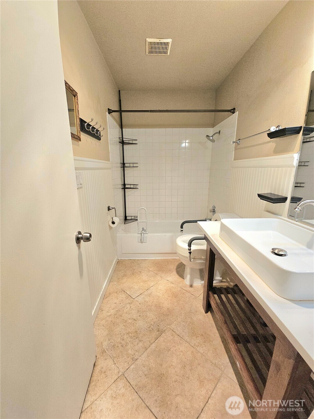 7924 212th Street Southwest, Unit 104 Edmonds, WA 98026 - Photo 22 of 27