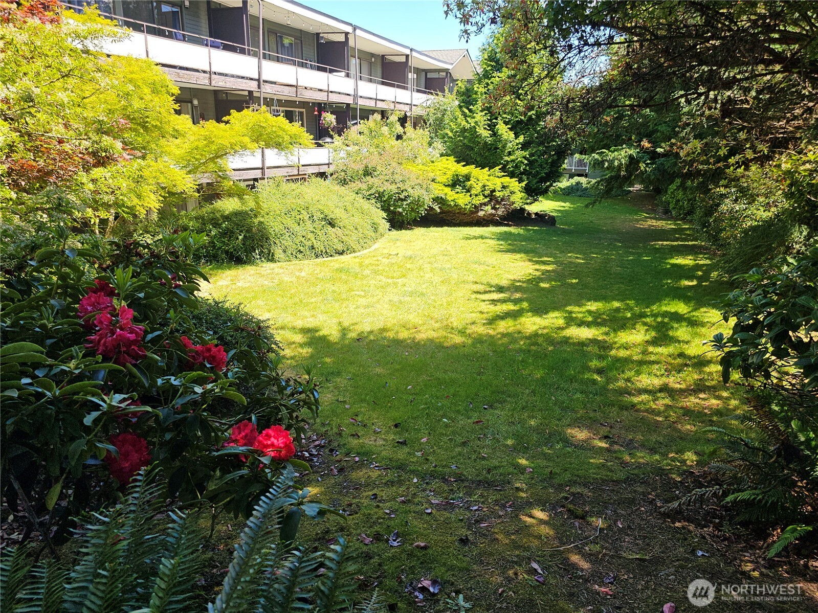 7924 212th Street Southwest, Unit 104 Edmonds, WA 98026 - Photo 3 of 27