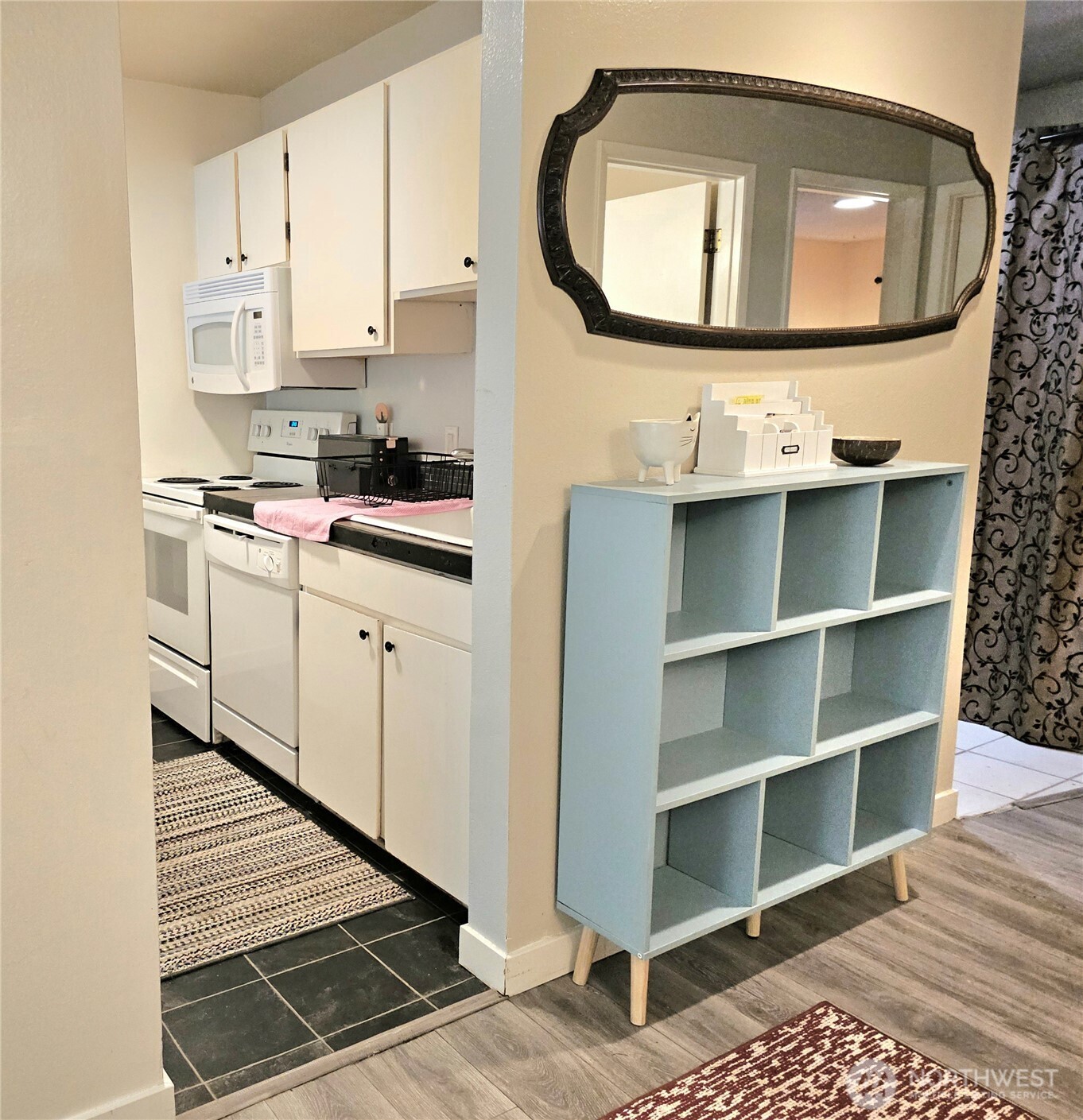 7924 212th Street Southwest, Unit 104 Edmonds, WA 98026 - Photo 5 of 27