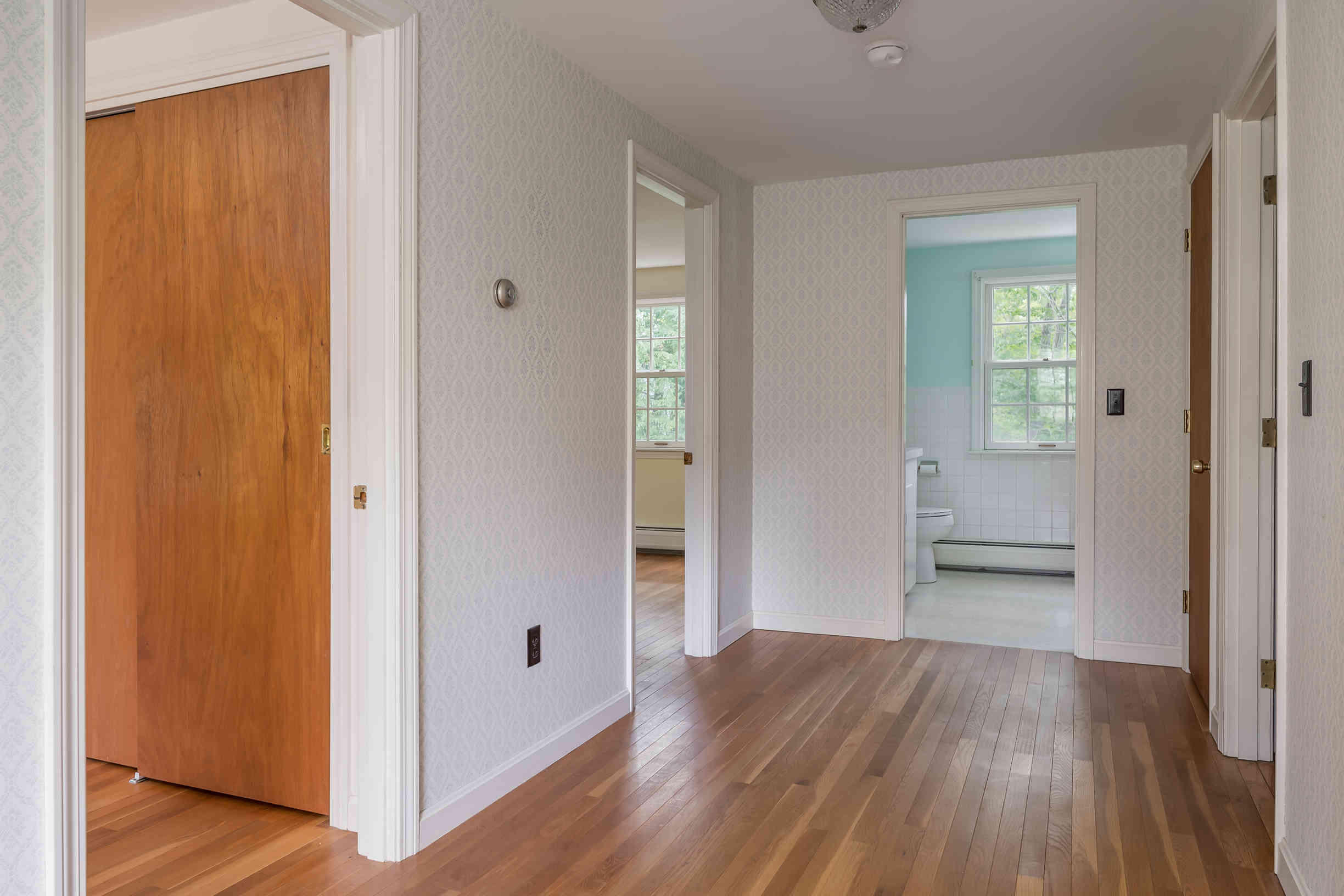 3 Long Cove Road York, ME 03909 - Photo 25 of 29 25-Upsatirs Landing