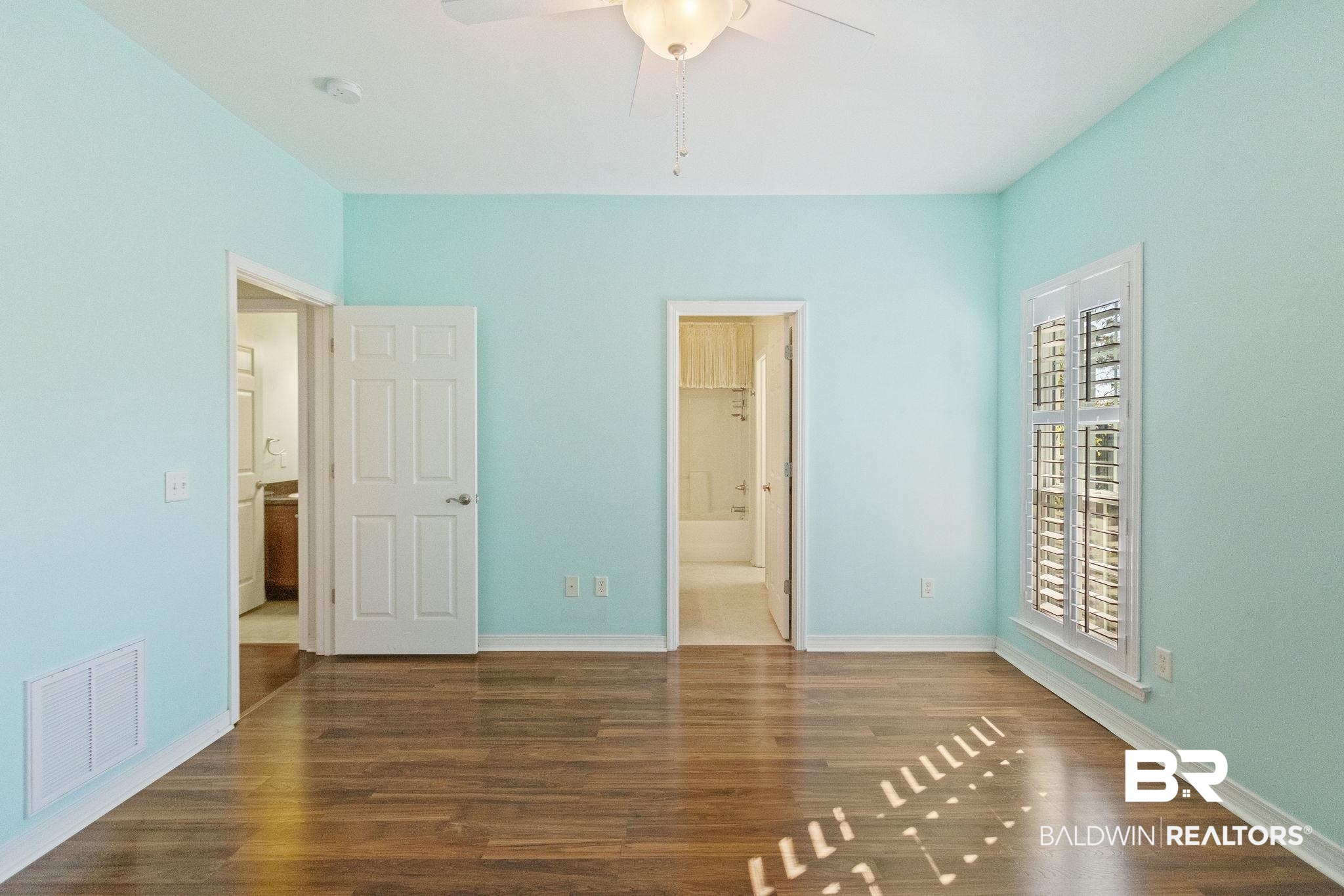 33156 Stables Drive, Unit 7B Daphne, AL 36527 - Photo 17 of 31 Primary Bedroom