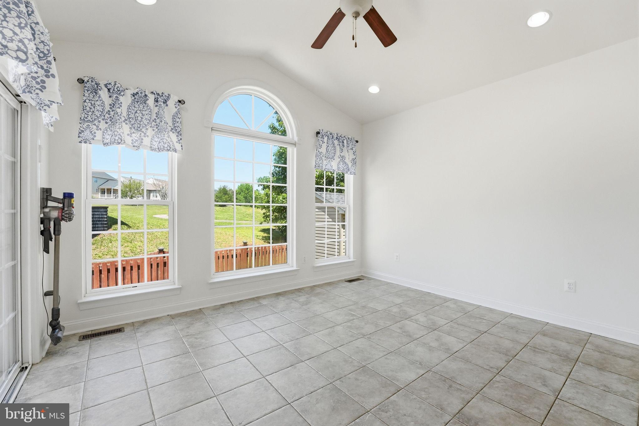 35115 Somerset Ridge Road Locust Grove, VA 22508 - Photo 23 of 68 Sun Room