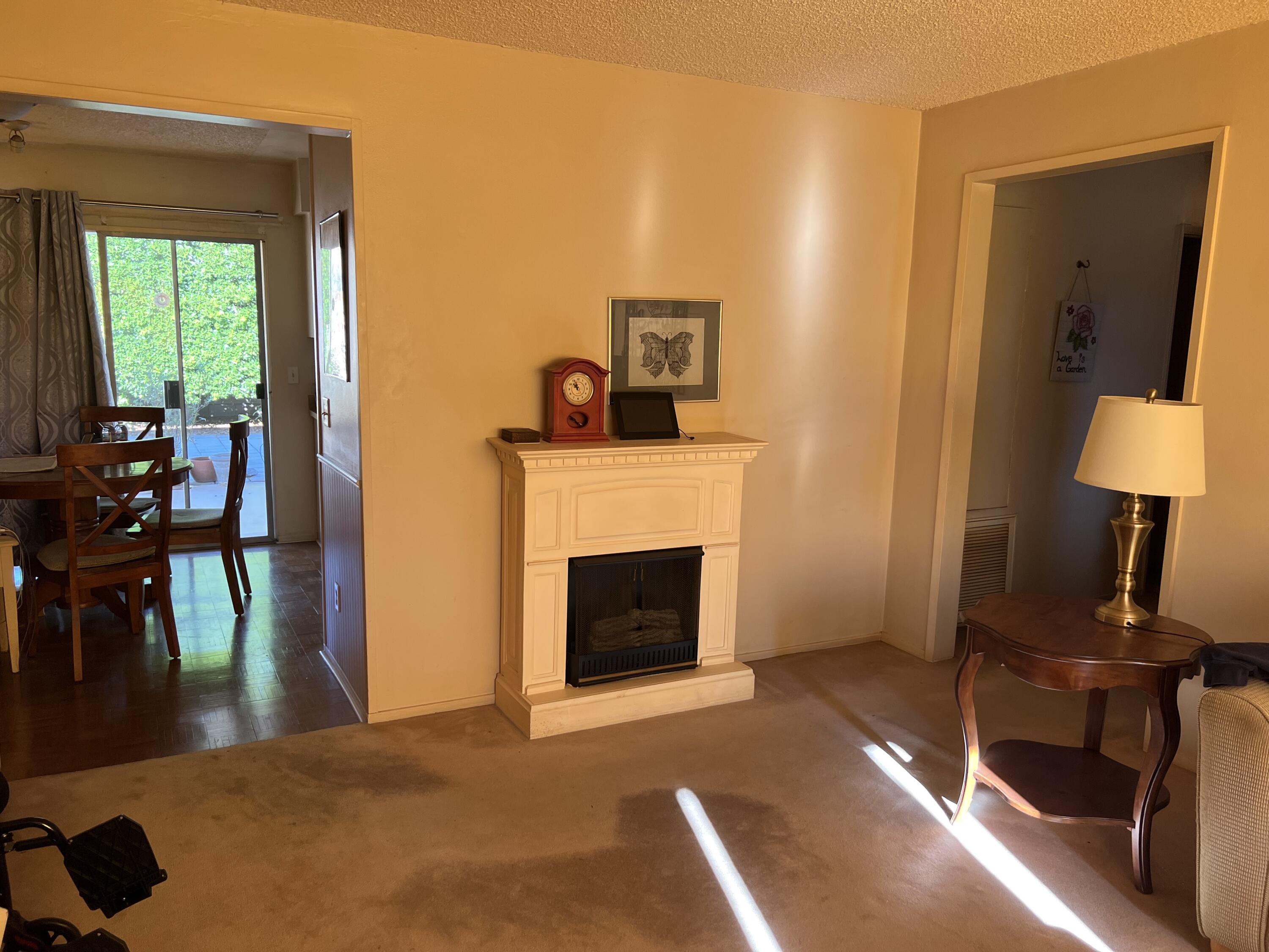 9551 Santa Cruz Road Desert Hot Springs, CA 92240 - Photo 18 of 19 Living Room