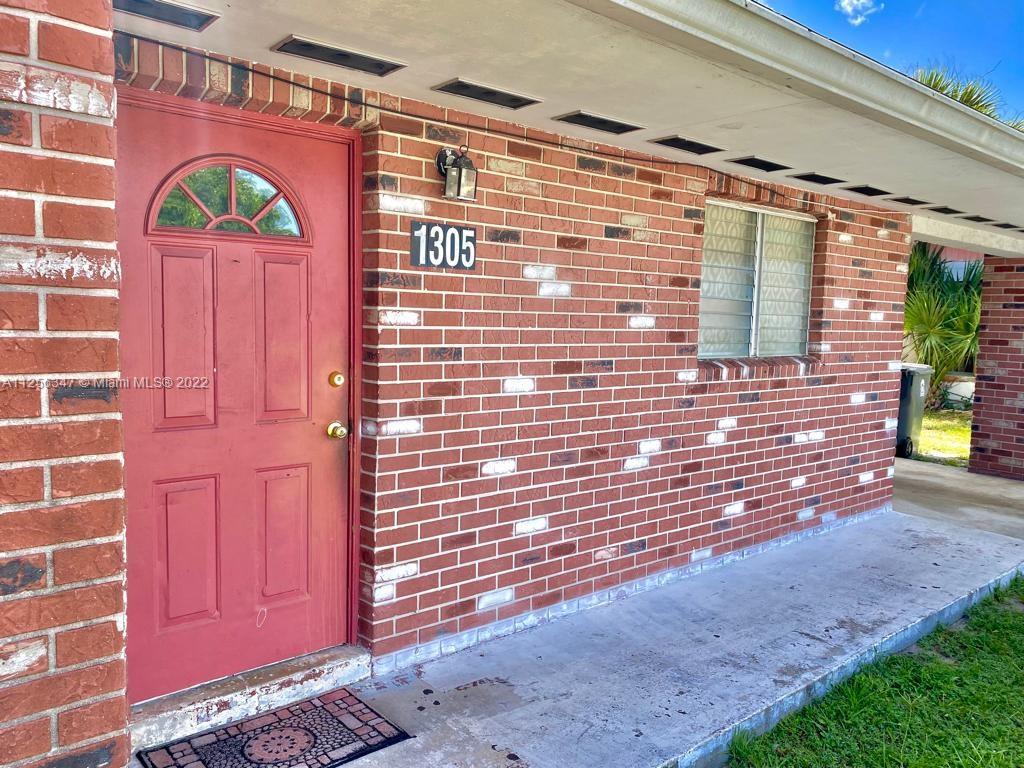 1305 Drexel Road West Palm Beach, FL 33417 - Photo 3 of 20 a view of entrance