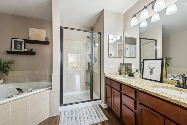 $385,000 | 2166 Ivy Ridge Drive, Hoffman Estates, IL 60192