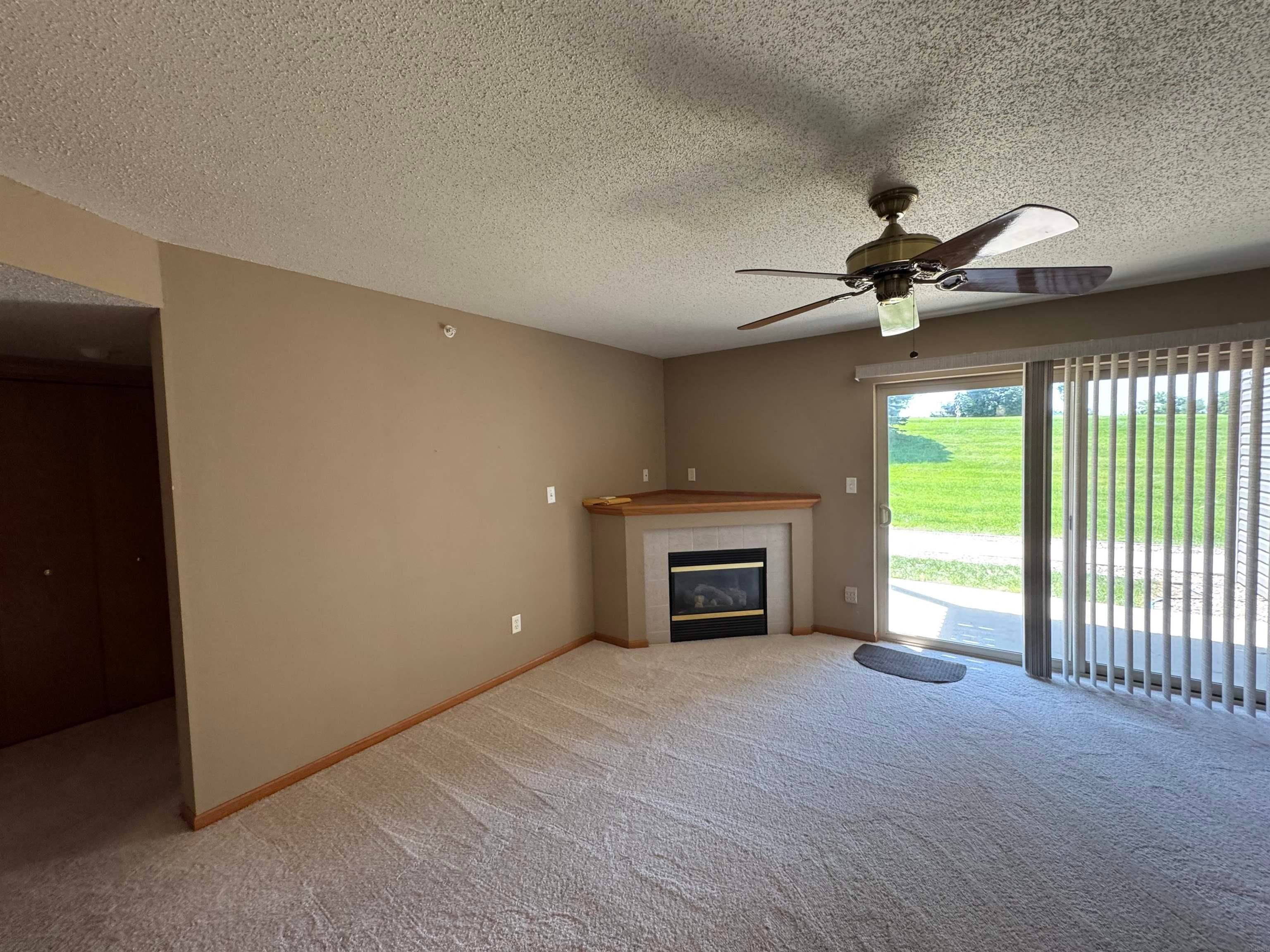 4705 Chadwick Road Cedar Falls, IA 50613 - Photo 4 of 16 Gallery Image 4