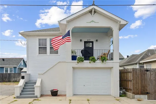 $415,000 | 617 5th Street, Gretna, LA 70053