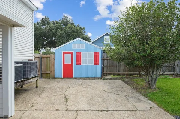 $389,000 | 617 5th Street, Gretna, LA 70053