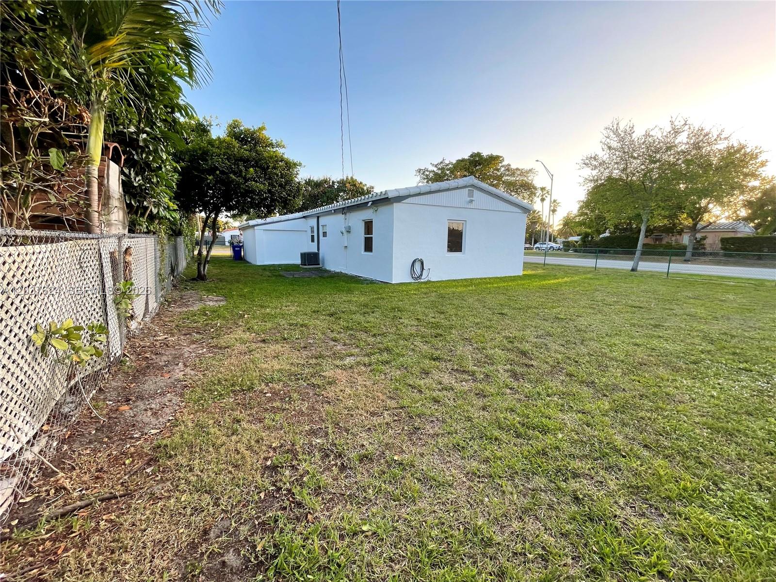 1501 Northeast 173rd Street North Miami Beach, FL 33162 - Photo 19 of 20