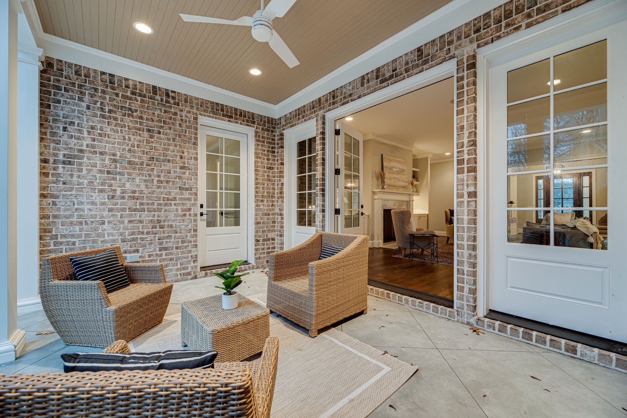 4220 Kirtland Road Nashville, TN 37215 - Photo 43 of 55 a living room with furniture