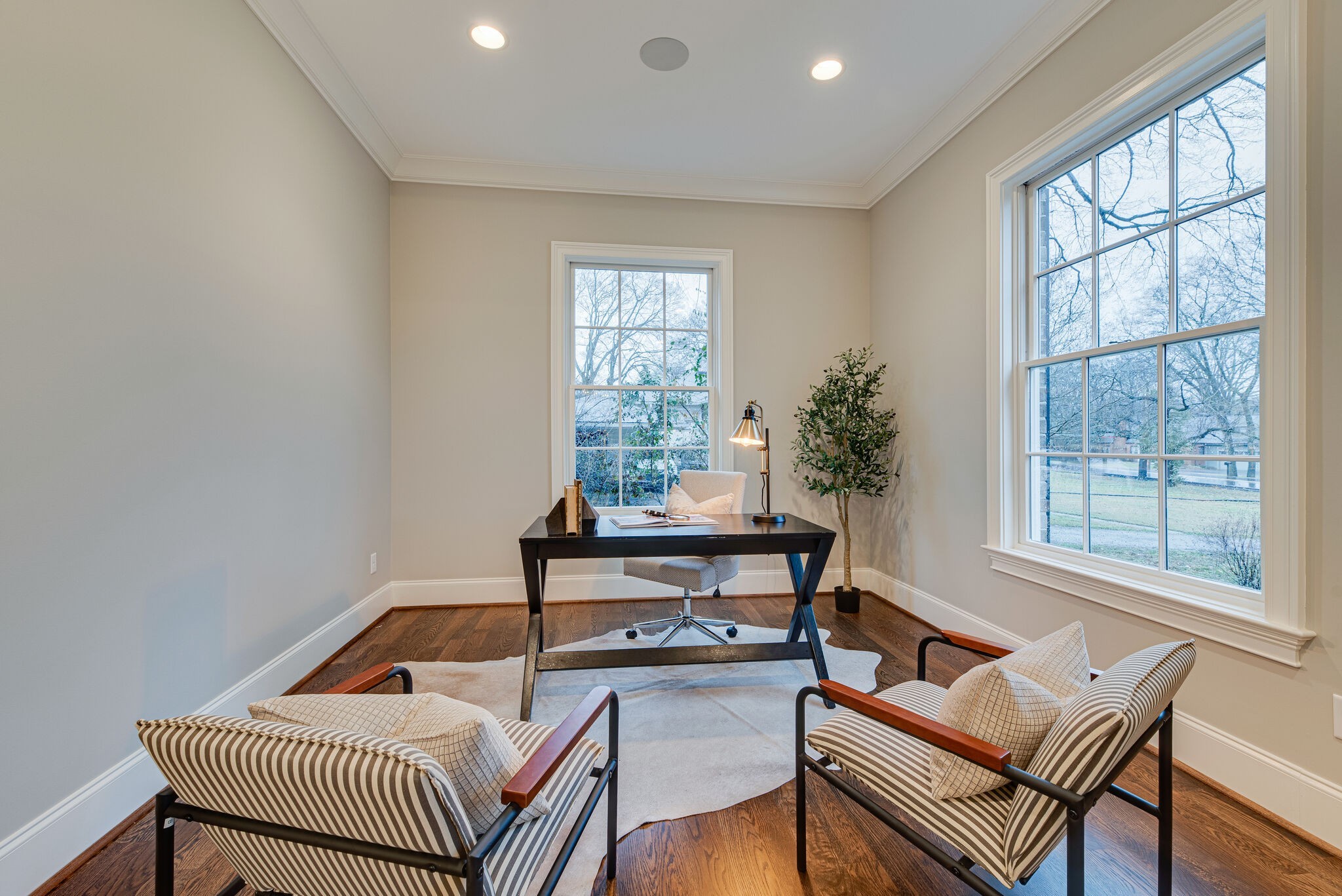 4220 Kirtland Road Nashville, TN 37215 - Photo 8 of 55 a living room with furniture and a window
