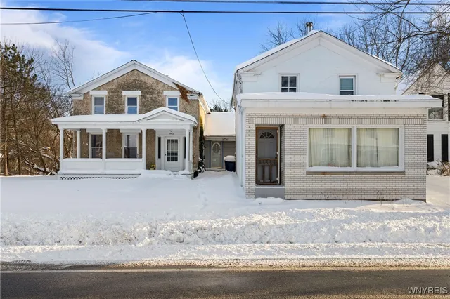 $239,999 | 2960 Upper Mountain Road, Cambria, NY 14132