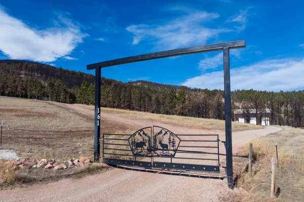 $1,699,000 | 161 Horseshoe Road, Dayton, WY 82836