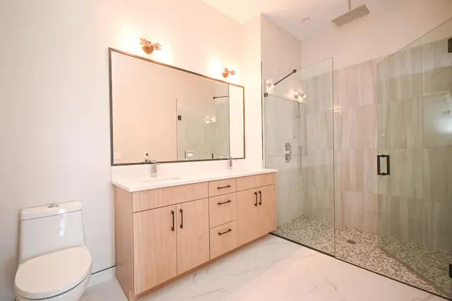 $3,500 | 2127 West Madison Street, Unit 404, Chicago, IL 60612