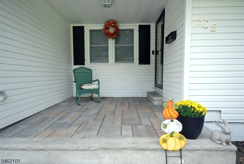 202 Long Hill Road Little Falls, NJ 07424 - Photo 2 of 37 Gallery Image 2