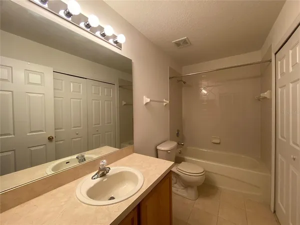 $1,750 | 253 Castlekeeper Place, Valrico, FL 33594
