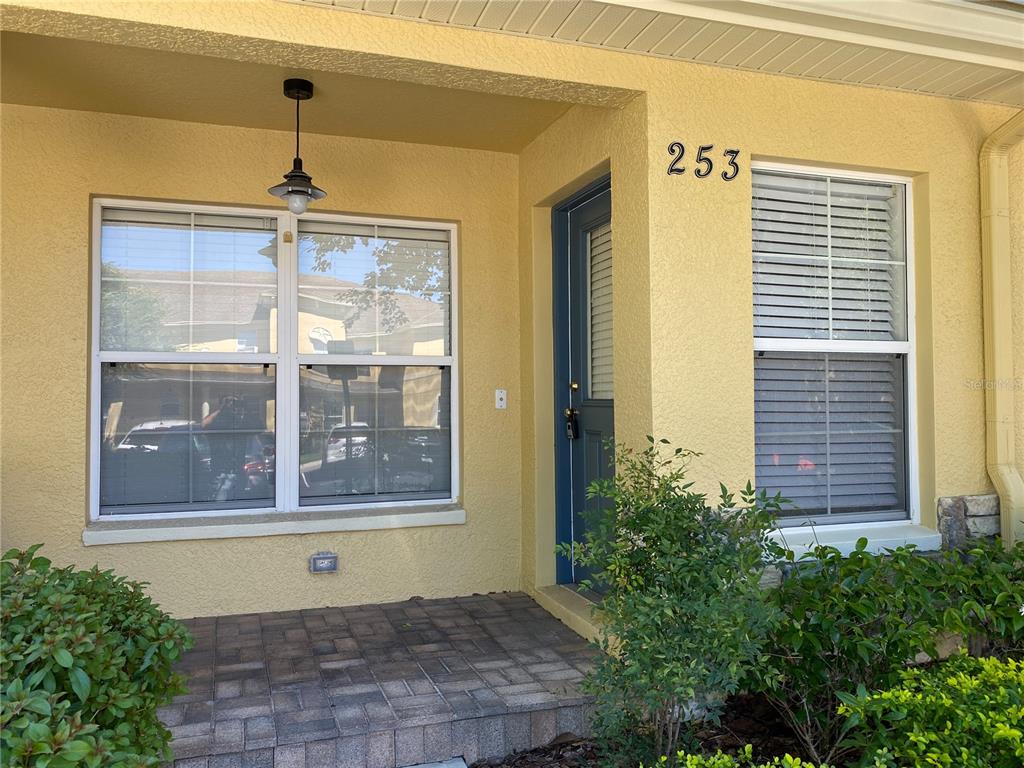 253 Castlekeeper Place Valrico, FL 33594 - Photo 2 of 18