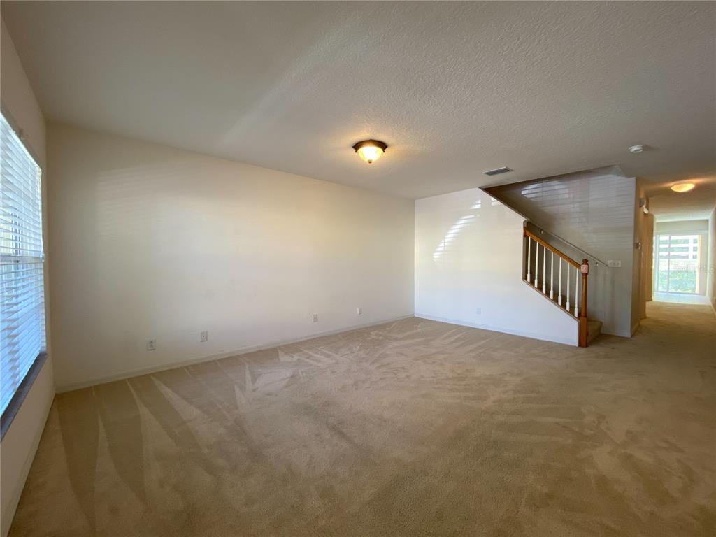 253 Castlekeeper Place Valrico, FL 33594 - Photo 3 of 18