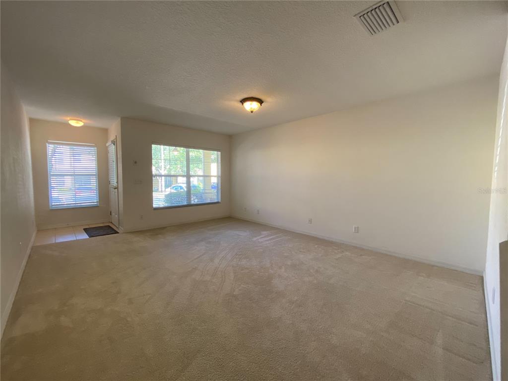 253 Castlekeeper Place Valrico, FL 33594 - Photo 4 of 18