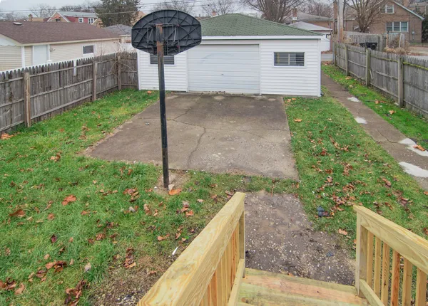 $2,450 | 12123 South Lafayette Avenue, Chicago, IL 60628
