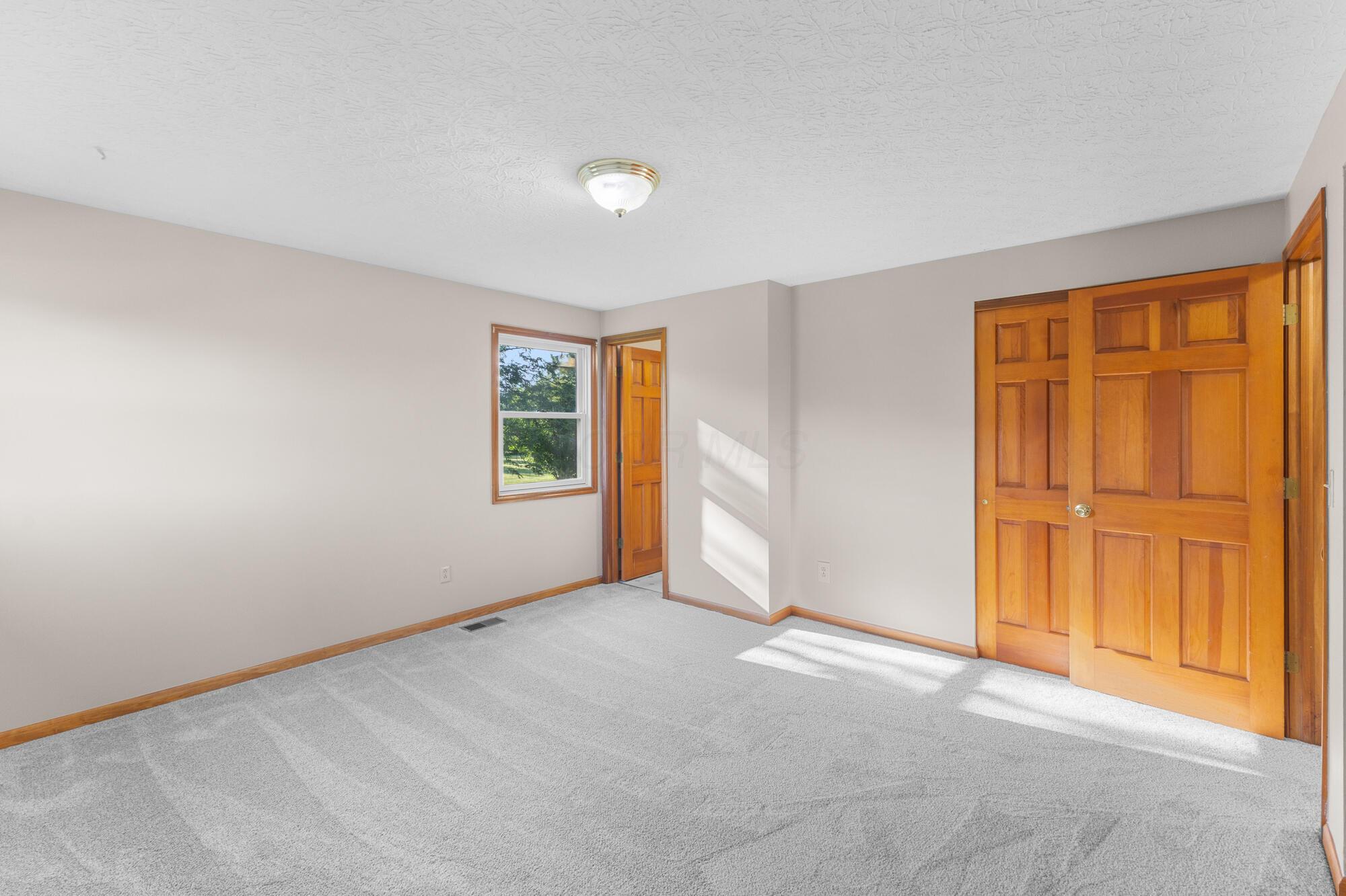 5275 Harlem Road Galena, OH 43021 - Photo 8 of 26 14_14
