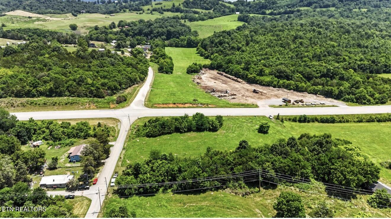 307 Old Kentucky Road Tazewell, TN 37879 - Photo 14 of 20 IMG_6259