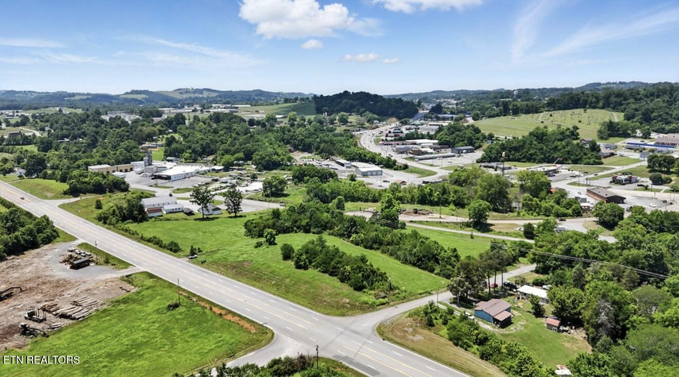 307 Old Kentucky Road Tazewell, TN 37879 - Photo 15 of 20 IMG_6258