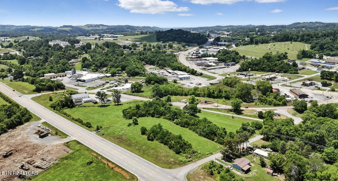 307 Old Kentucky Road Tazewell, TN 37879 - Photo 16 of 20 IMG_6257